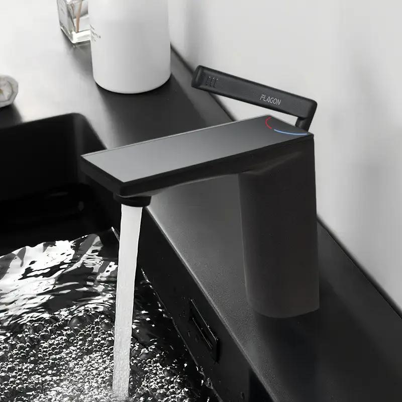 خلاط مغسلة اسود  FLAGON - Zinco