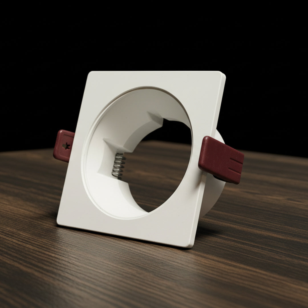 فريم كشاف مربع أبيض بلاستيك BOQATI BQ-H 505