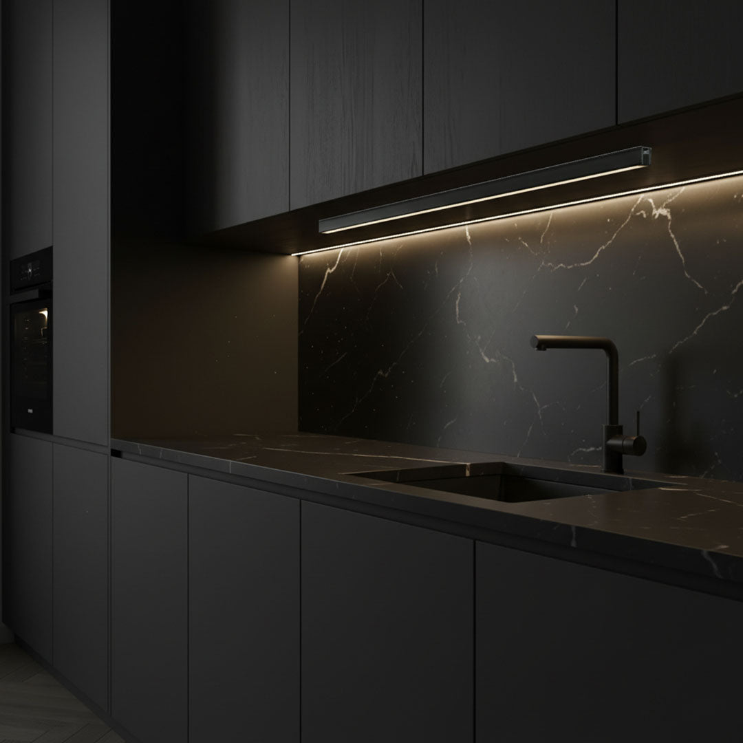 قناة ألومنيوم للإضاءة المخفية ZINCO XT-398 أسود مقاس 19.6×14.8 مم